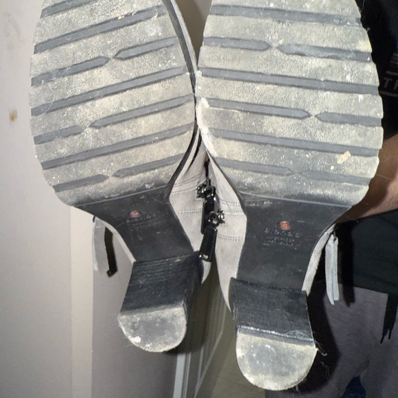 Waterproof Blondo Gray Heeled Boots with Sleek Design from Naturalizer - Picture 8 of 8